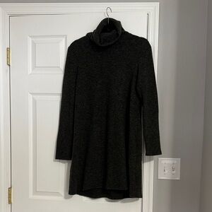 Lulu's size Small heather olive green/gray Knit Sweater